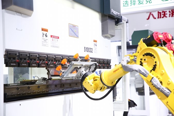 2020年工业机器人市场规模或超62亿美元